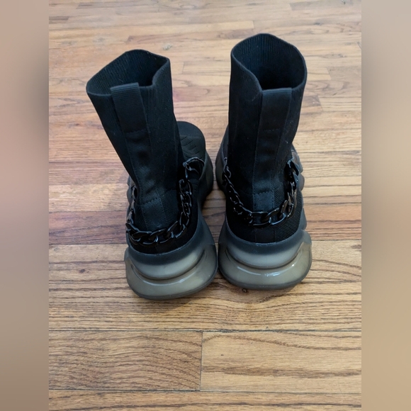 WOMEN'S BLACK SIZE 11 SHOES - Picture 4 of 5